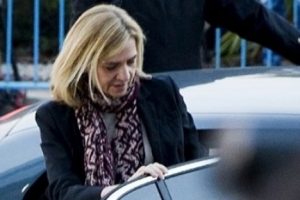İspanya'da ilk kez Kraliyet ailesinin bir &uuml;yesi yargılanıyor