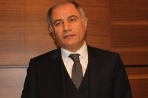 "Ya &ccedil;ukurdan ya paralel yoldan gelmek istiyorlar ama..."