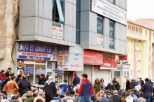 HDP Van'da halkı tehdit etti
