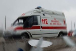 Şanlıurfa'da yolcu minib&uuml;s&uuml; ile kamyonet &ccedil;arpıştı: 5 yaralı