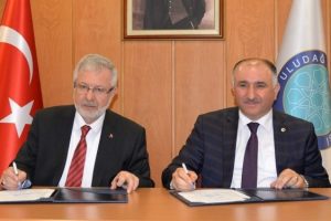 Bursa Uludağ &Uuml;niversitesi'ni se&ccedil;en başarılı &ouml;ğrencilere burs