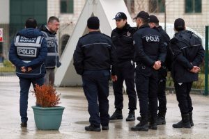 Bursa'da eş zamanlı paralel operasyonu!