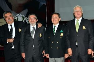 Bursaspor Divan Başkanlık Kurulu'ndan kongre a&ccedil;ıklaması!