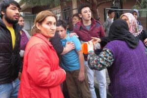 İtfaiyeci k&uuml;&ccedil;&uuml;k &ccedil;ocuğu b&ouml;yle hayata d&ouml;nd&uuml;rd&uuml;