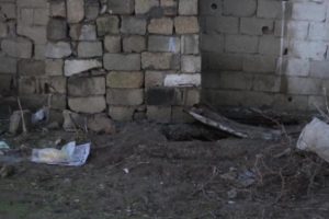 Kanalizasyon &ccedil;ukurundan m&uuml;himmat &ccedil;ıktı