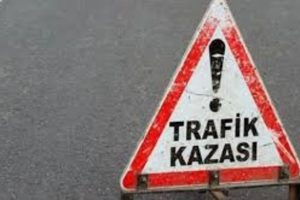Polisin "dur" ihtarına uymayınca metruk evin duvarına &ccedil;arptı