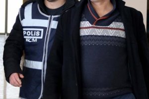 FET&Ouml; operasyonunda yakalanan 9 zanlı adliyeye sevk edildi