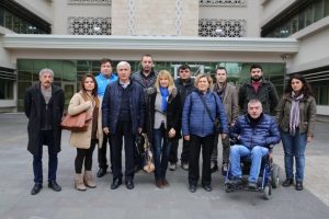 Bursa Ge&ccedil;it Kavşağı i&ccedil;in toplanan imzalar teslim edildi