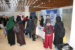 Bursa'da &uuml;niversite adayları soru işaretlerini giderdi