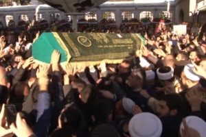 Amigo Sefa binler tarafından son yolculuğuna uğurlandı