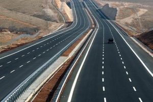 Rusya'da 50 kilometrelik otoyolu &ccedil;aldılar