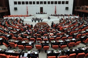 MİT yetkilileri komisyonda
