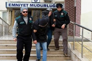 Bursa'da 17 kilo esrarla yakalanan zanlılar tutuklandı