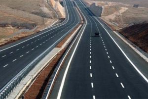 50 kilometrelik otoyolu &ccedil;aldılar