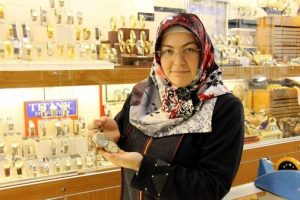 T&uuml;rkiye'nin ilk 'Saat Terimleri S&ouml;zl&uuml;ğ&uuml;'n&uuml; hazırladı
