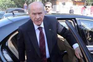 MHP'de muhalifler cuma namazından sonra imzaları verecek