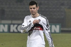 Beşiktaş ayrılığı resmen a&ccedil;ıkladı!