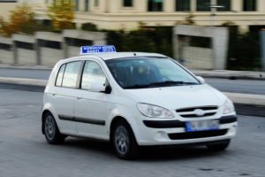 Arabasını tanımayan ehliyet alamayacak