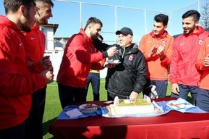 Bursaspor ma&ccedil;ı &ouml;ncesi kutlama
