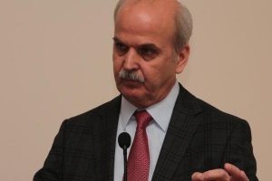 CB&Uuml; Rekt&ouml;r&uuml; &Ccedil;elebi'den, 'imza'cı akademisyenlere tepki