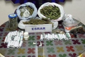 Mersin'de uyuşturucu ve sahte i&ccedil;ki operasyonu