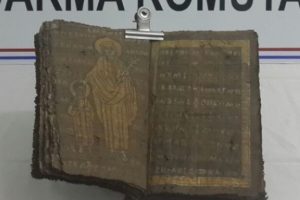 800 yıllık el yazması İncil ele ge&ccedil;irildi