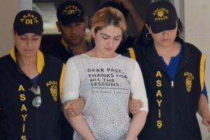 Kocasını &ouml;ld&uuml;ren &Ccedil;ilem Karabulut'a savcı tahrik indirimi istedi