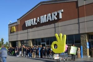 Walmart 269 mağazasını kapatıyor