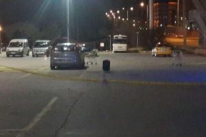 Bomba endişesi yaratan valizden kıyafet &ccedil;ıktı