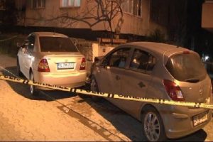 İstanbul'da polisten ka&ccedil;arkan kaza yaptılar