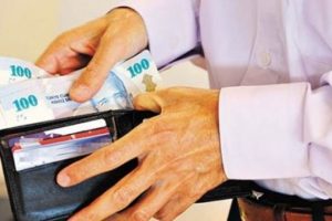 Emekliler bu ay ka&ccedil; lira maaş alacak?