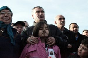 Şehit kızı dik duruşuyla meydan okudu
