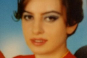 Nişanlısı ve babasını &ouml;ld&uuml;ren zanlıyı 5 avukat savunacak