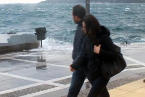 Marmaris'te şiddetli lodos etkili oluyor