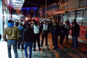 Bursa'da tente y&uuml;z&uuml;nden ortalık savaş alanına d&ouml;nd&uuml;