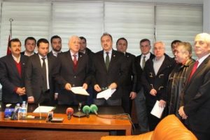 Bursaspor'da Cevdet Yıldız başkan adaylığından &ccedil;ekildi
