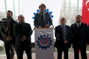 "Tofaş ve OYAK Renault iş&ccedil;isi i&ccedil;in m&uuml;cadeleden vazge&ccedil;meyeceğiz"