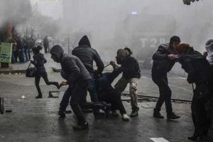 Diyarbakır'da izinsiz y&uuml;r&uuml;y&uuml;şe m&uuml;dahale