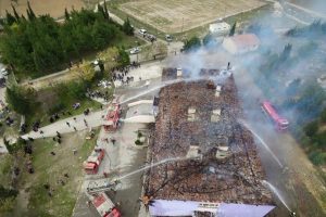 16 milyon TL yangında k&uuml;l oldu