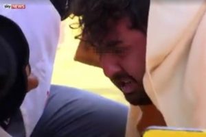 İnsan ka&ccedil;ak&ccedil;ısına "ibret olsun diye" &ouml;len &ccedil;ocukların cansız bedenlerini g&ouml;sterdiler