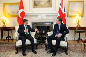 Davutoğlu-Cameron g&ouml;r&uuml;şmesi sona erdi
