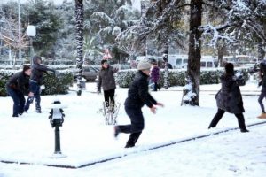 &Ccedil;anakkale'de bazı İl&ccedil;elerde okullar yarın da tatil edildİ