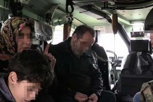 Sur'da g&uuml;venlik g&uuml;&ccedil;leri 5 kişilik aileyi kurtardı