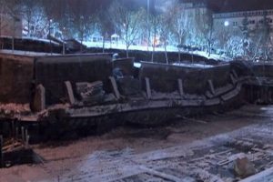 Okul inşaatında toprak kayması!...