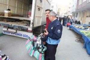 Bursa'da seyyar satıcılara zabıta engeli