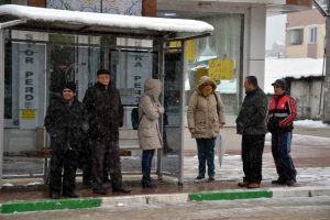 Bursa'da vatandaşların &ouml;zel halk otob&uuml;s&uuml; isyanı