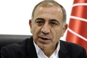 Cumhurbaşkanı, G&uuml;rsel Tekin hakkında su&ccedil; duyurusunda bulundu