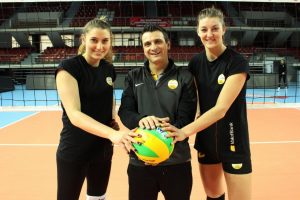 Vakıfbank beşte beş peşinde