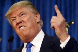 Donald Trump bu kez Apple'a sataştı