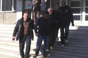 Sahte makbuzla yardım toplamaya 4 kişi g&ouml;zaltına alındı